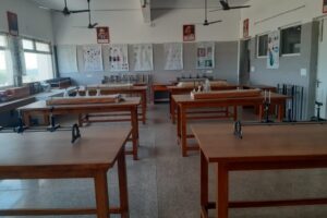 lab-1024×768-300×200